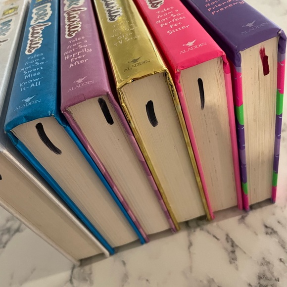 Dork diaries books 4,5,7,8,10,11 - Picture 6 of 6